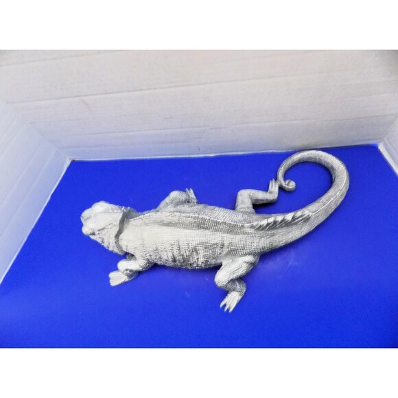 NEW Iguana Chameleon Lizard Figurine Statue Home Decor Reptiles - Picture 5 of 7